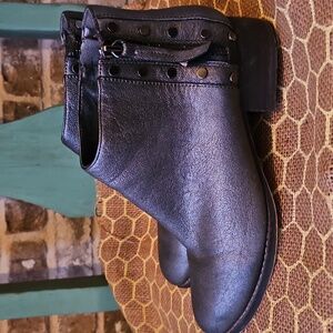 Vince Camuto Catile Pewter Gunmetal Ankle Boots